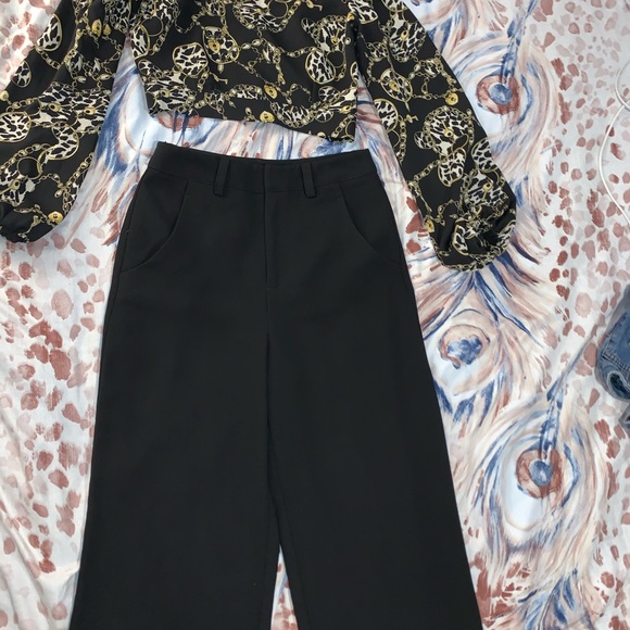 Top - Picture 2 of 2